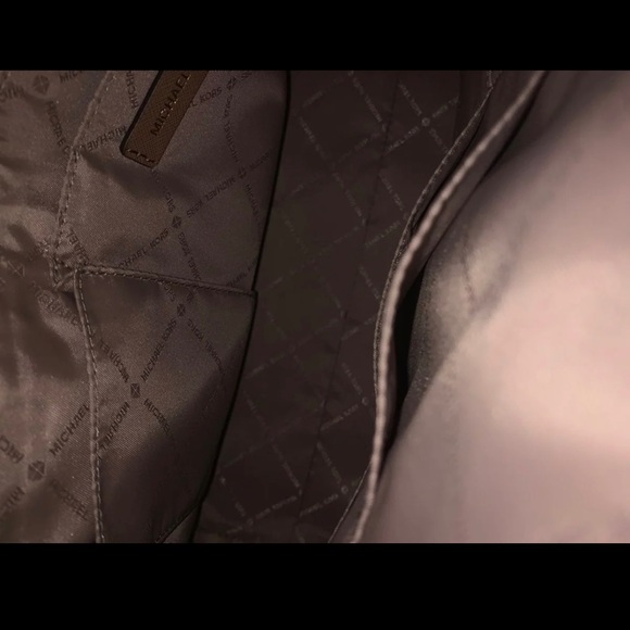 Tan Michael Kors purse - Picture 9 of 11